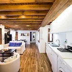 Central Patio Loft Apartamento